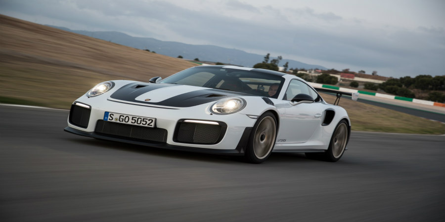 Σαρώνει τα ρεκόρ στις πίστες η  Porsche 911 GT2 RS